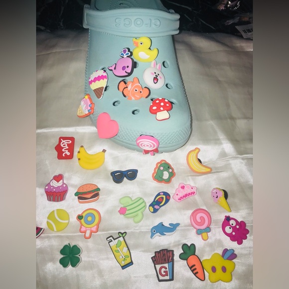 happy summer 31 pcs Cute Girls Decorative Charms ForClogs Sandals Bubble Slides - Picture 6 of 9